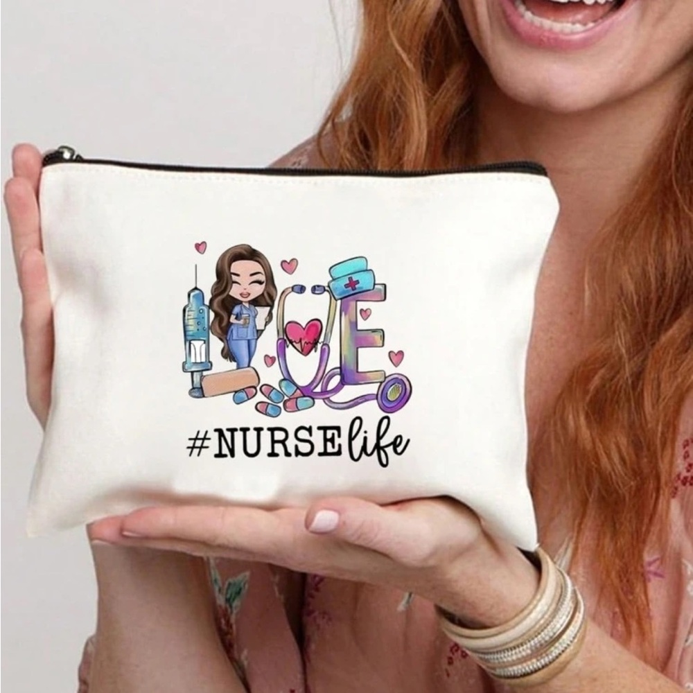 🚨2/$15 Cosmetic bag Nurse Needle Stethoscope Letter Print
